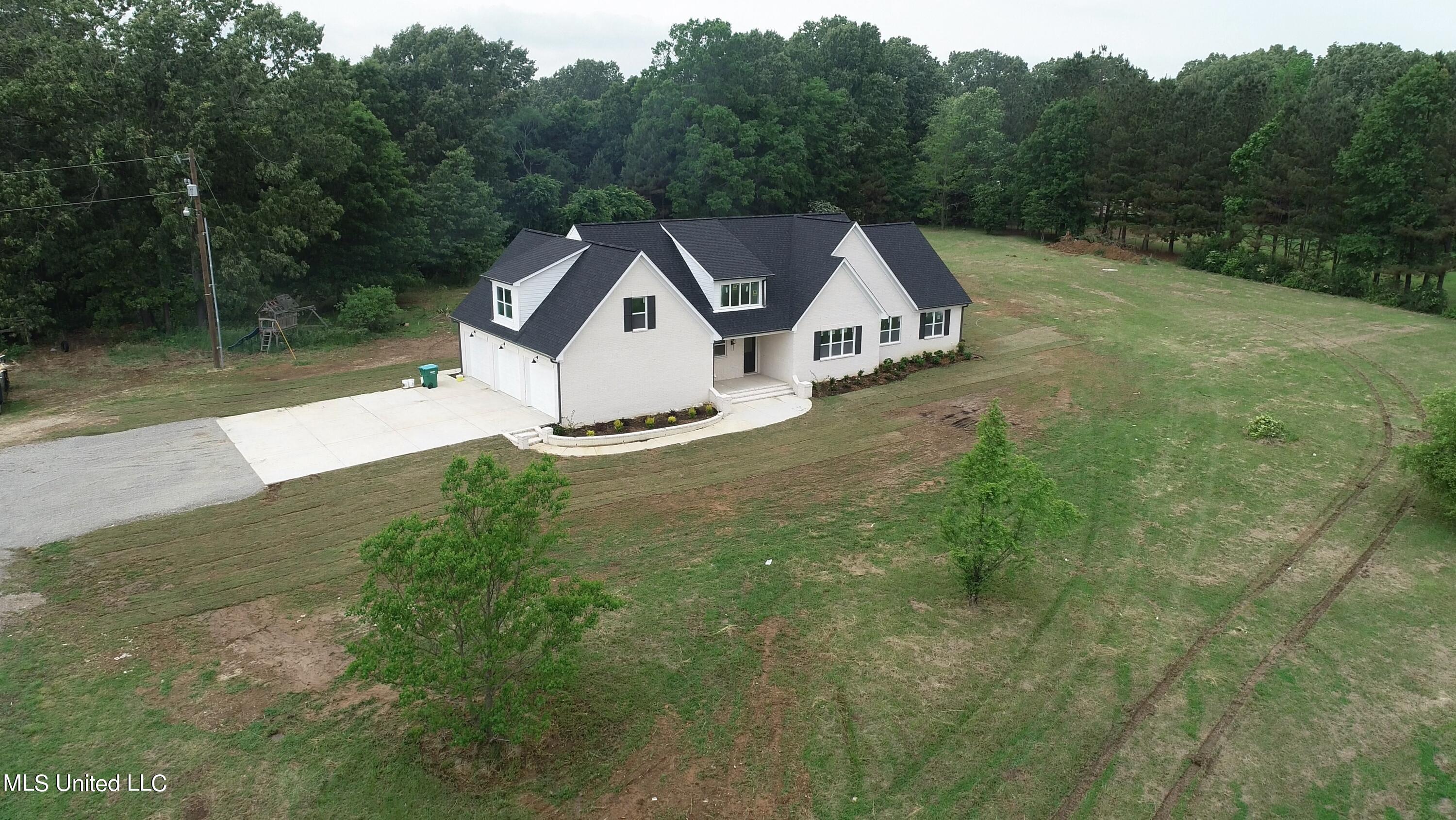 5899 Allen Road Hernando, MS 38632 - Photo 5 of 62 drone4