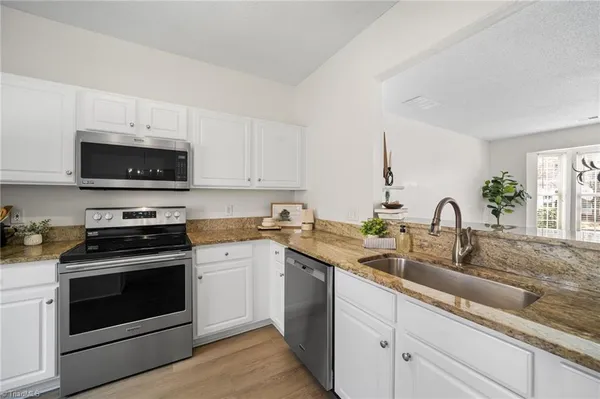 $235,000 | 3937 Elizabeth Glen Way, Jamestown, NC 27282