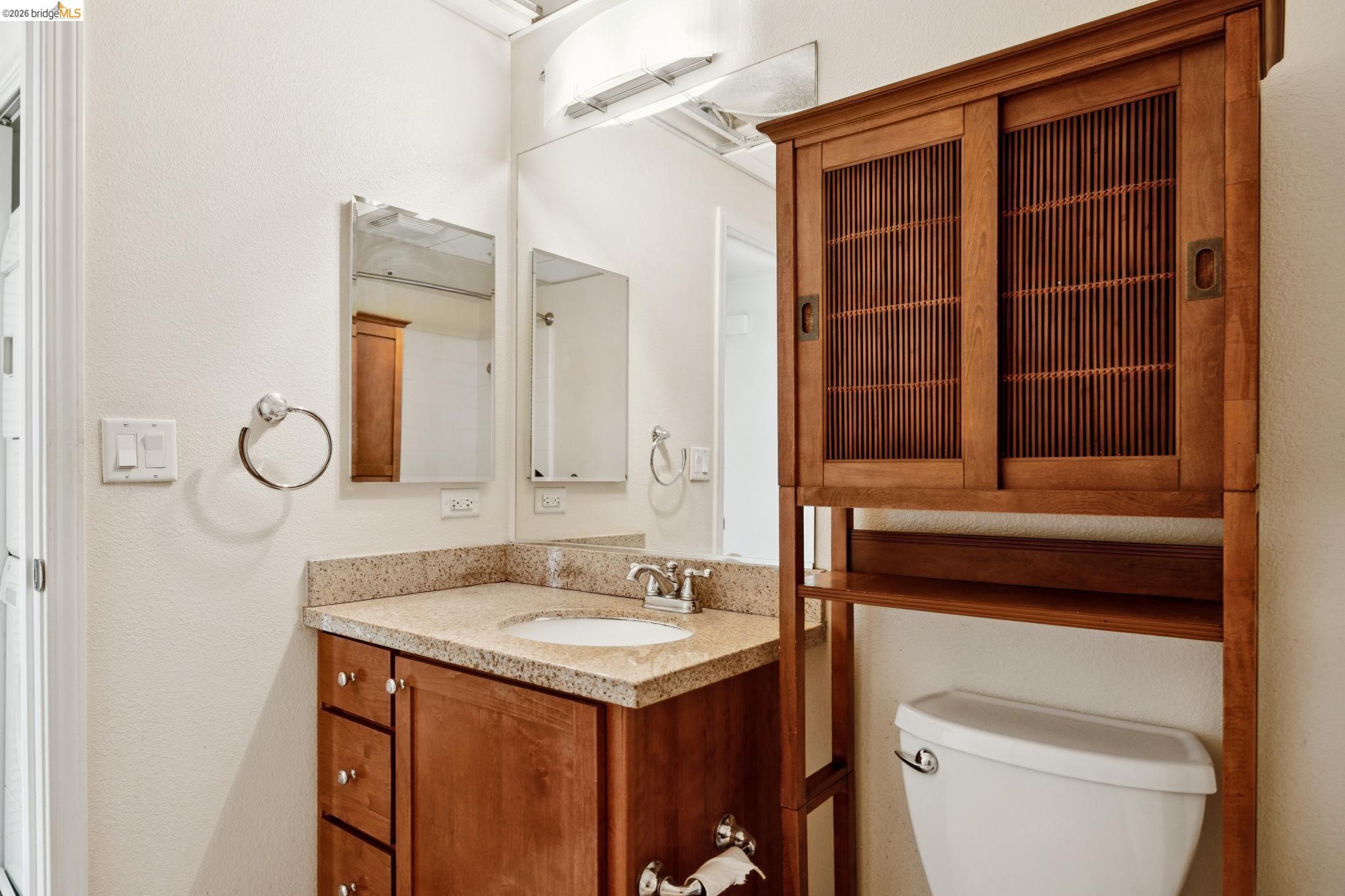 423 7th Street, Unit 401 Oakland, CA 94607 - Photo 19 of 32