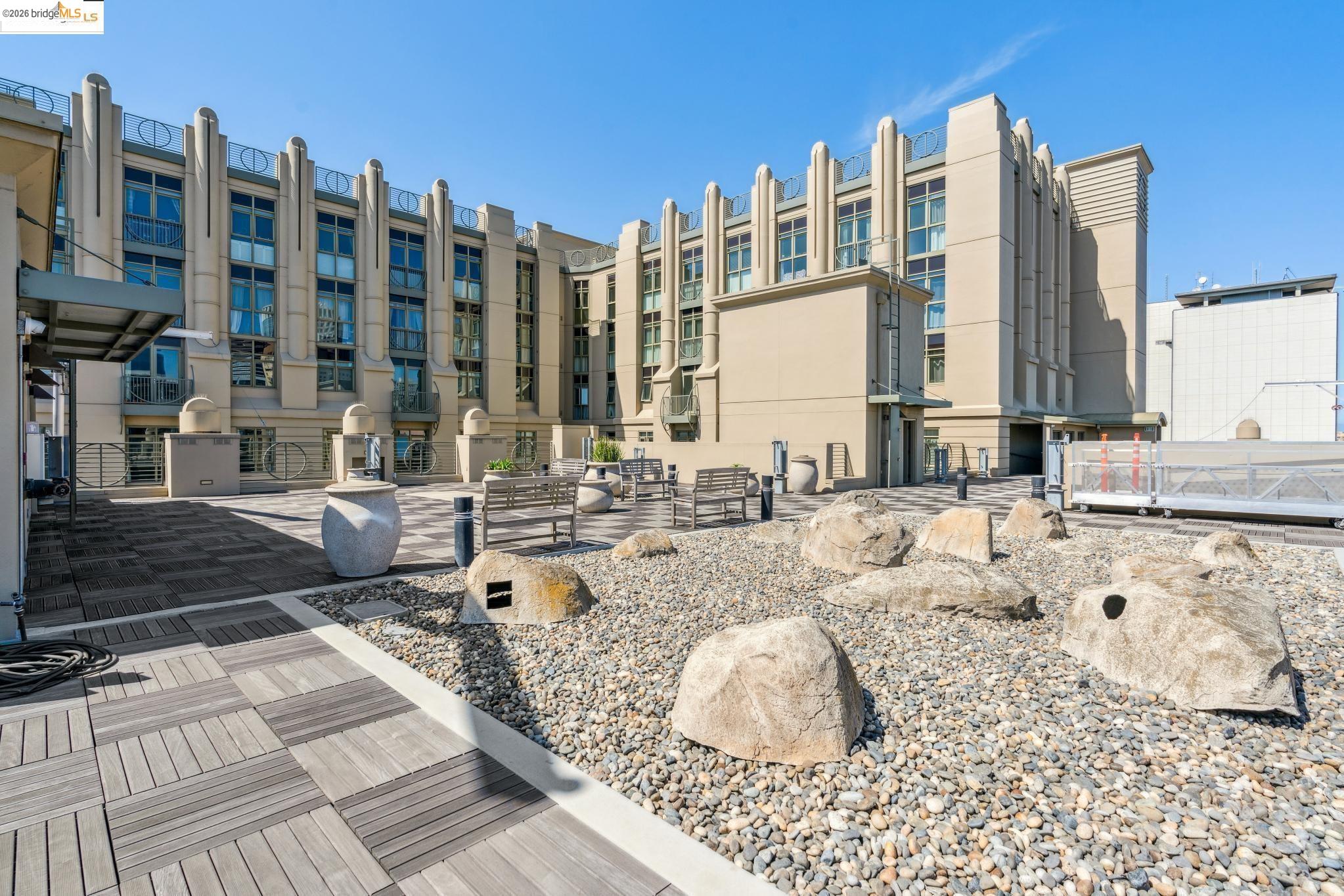 423 7th Street, Unit 401 Oakland, CA 94607 - Photo 29 of 32