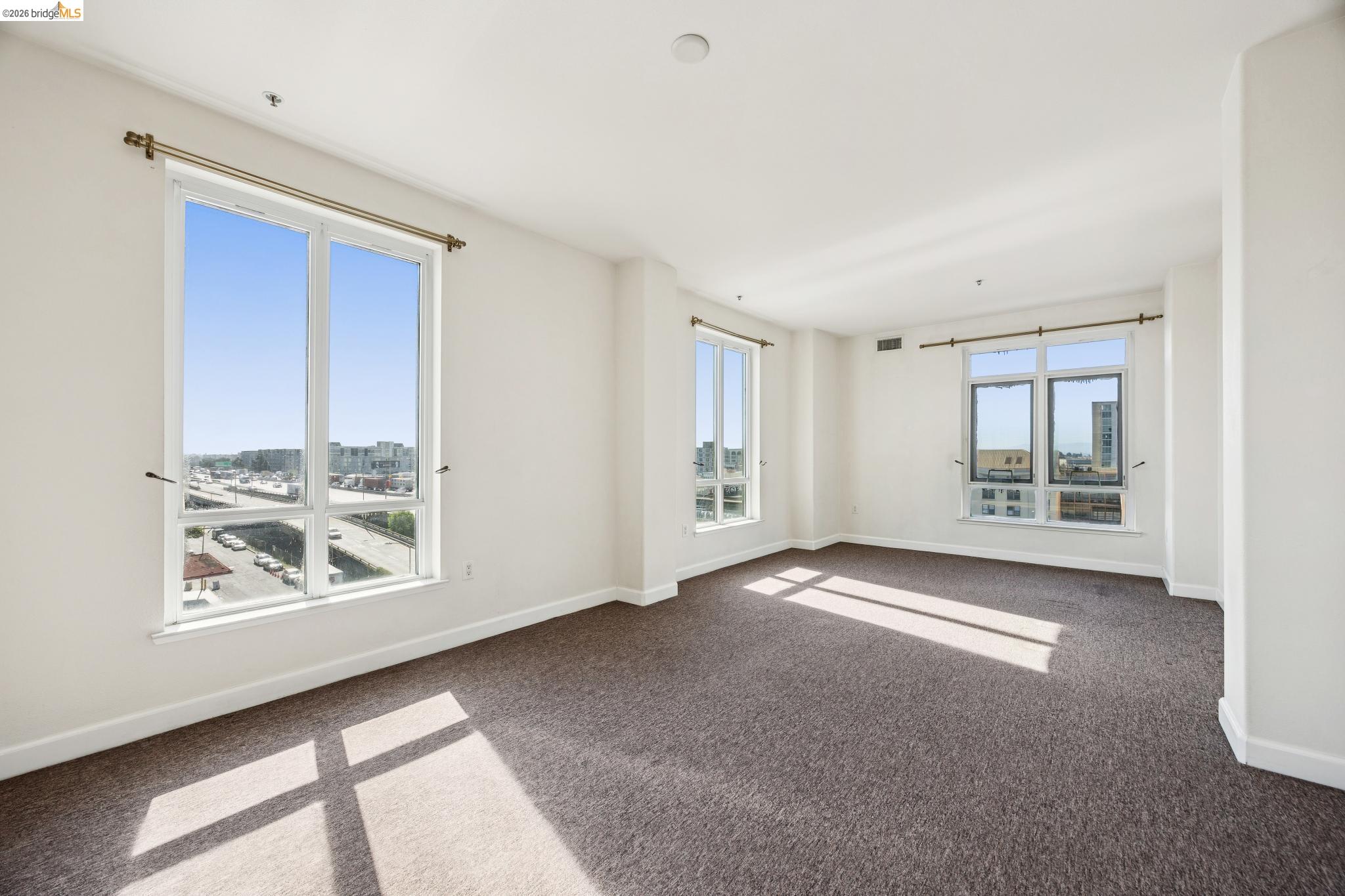 423 7th Street, Unit 401 Oakland, CA 94607 - Photo 6 of 32