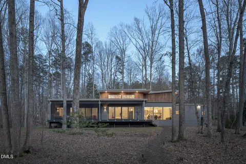 $1,500,000 | 928 Shorefront Lane, Hillsborough, NC 27278