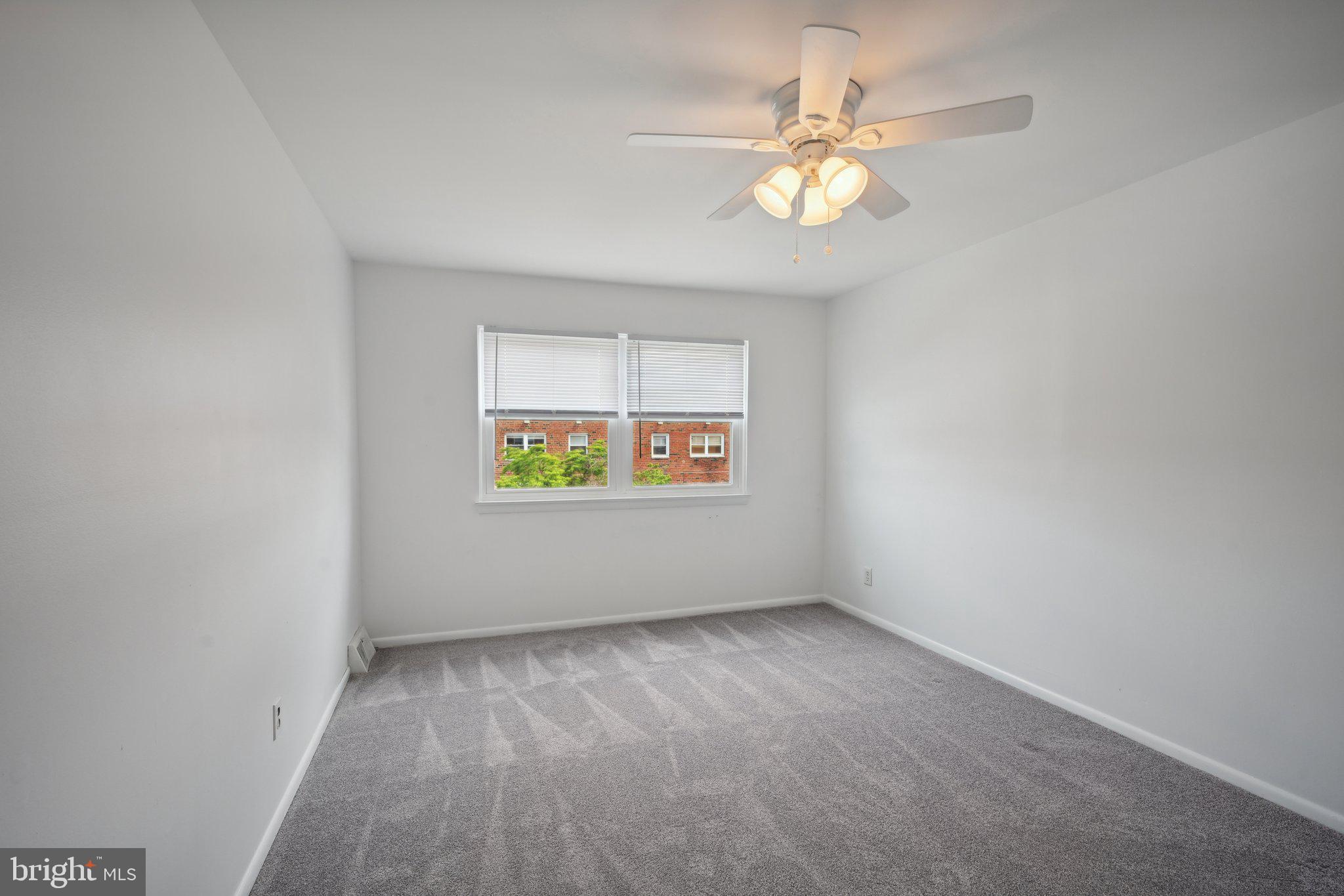 12613 Medford Road Philadelphia, PA 19154 - Photo 19 of 26