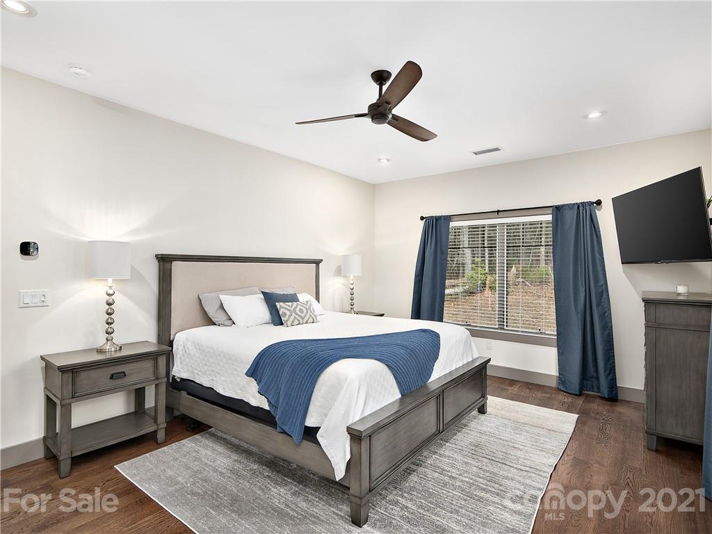 54 Harris Road Fairview, NC 28730 - Photo 11 of 42 Gallery Image 11