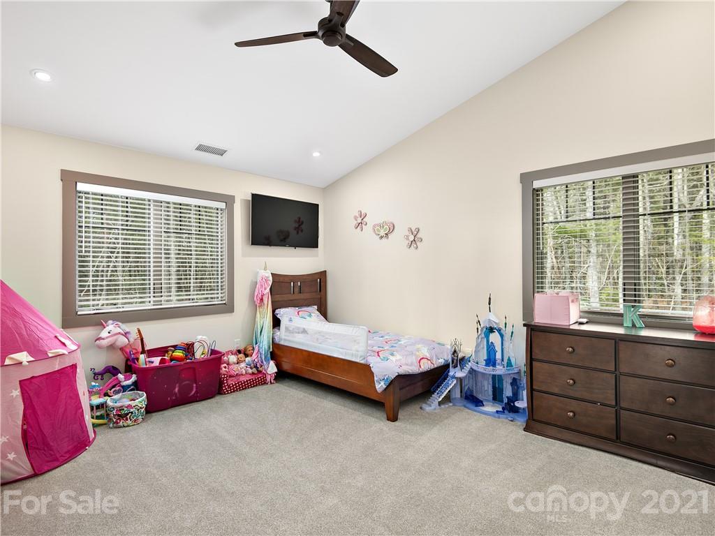 54 Harris Road Fairview, NC 28730 - Photo 14 of 42 Gallery Image 14