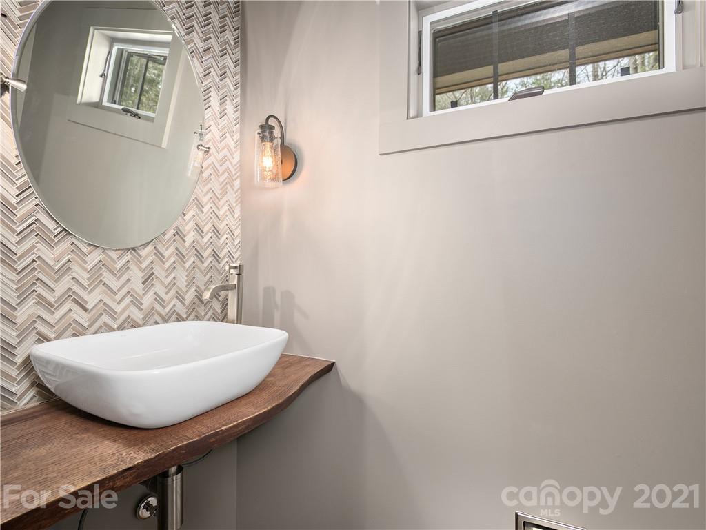 54 Harris Road Fairview, NC 28730 - Photo 17 of 42 Gallery Image 17