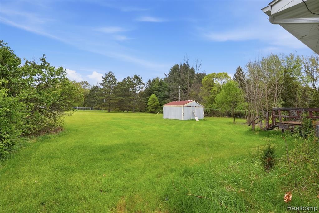 396 Plum Creek Road Lapeer, MI 48446 - Photo 33 of 41