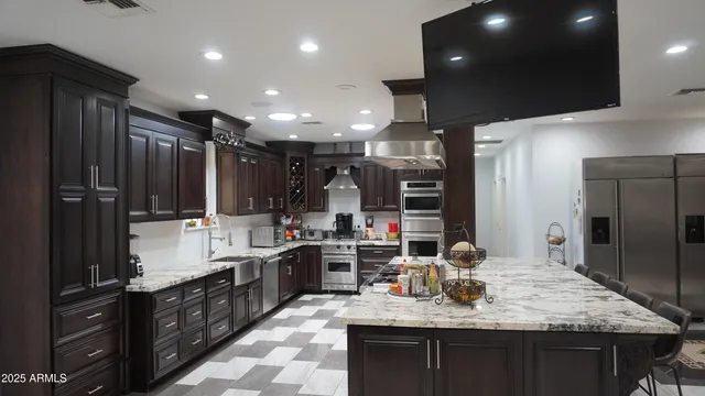 $1,199,000 | 920 West Tamarisk Street, Phoenix, AZ 85041