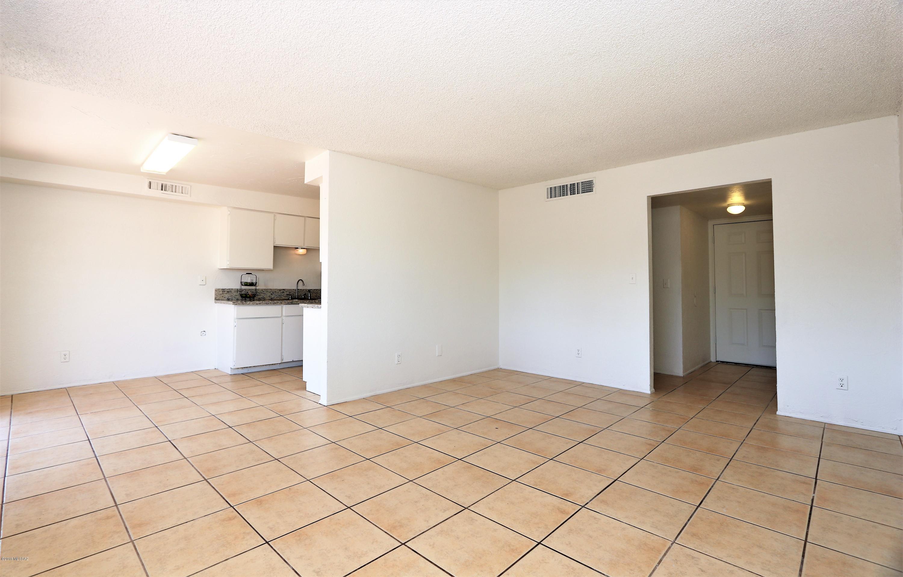 7225 East Stella Road Tucson, AZ 85730 - Photo 5 of 26 Gallery Image 5
