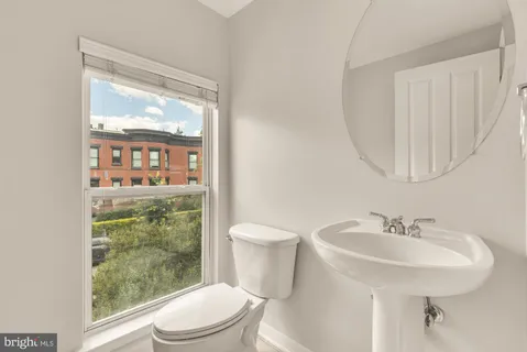 $5,350 | 1227 V Street Northwest, Washington, DC 20009