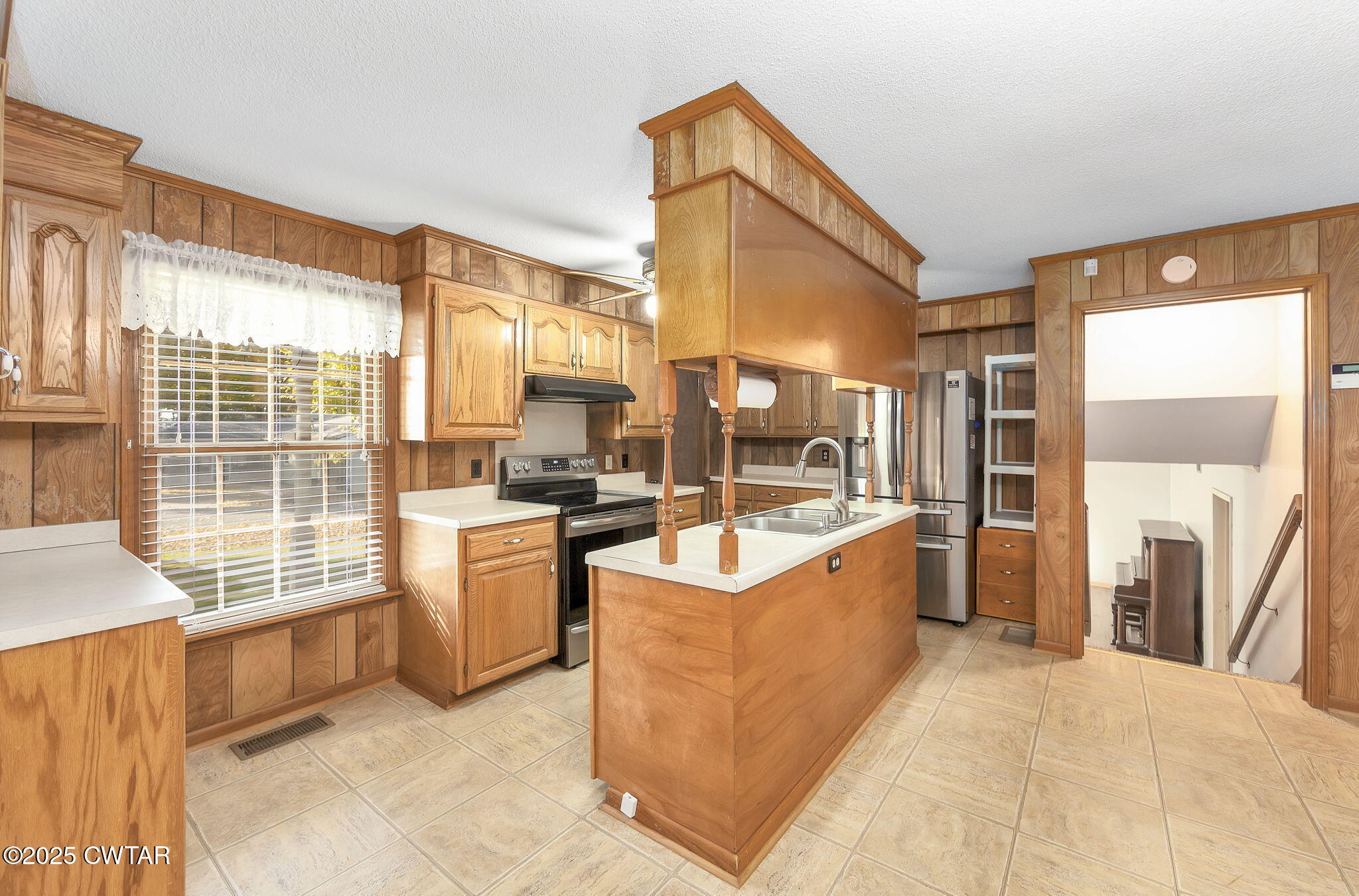 404 Callis Drive Rutherford, TN 38369 - Photo 21 of 39 a large white kitchen with a large window