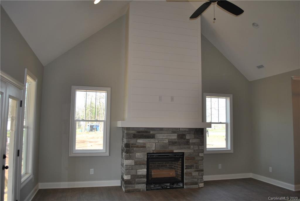 1003 Kendrick Road Clover, SC 29710 - Photo 3 of 18 Gallery Image 3