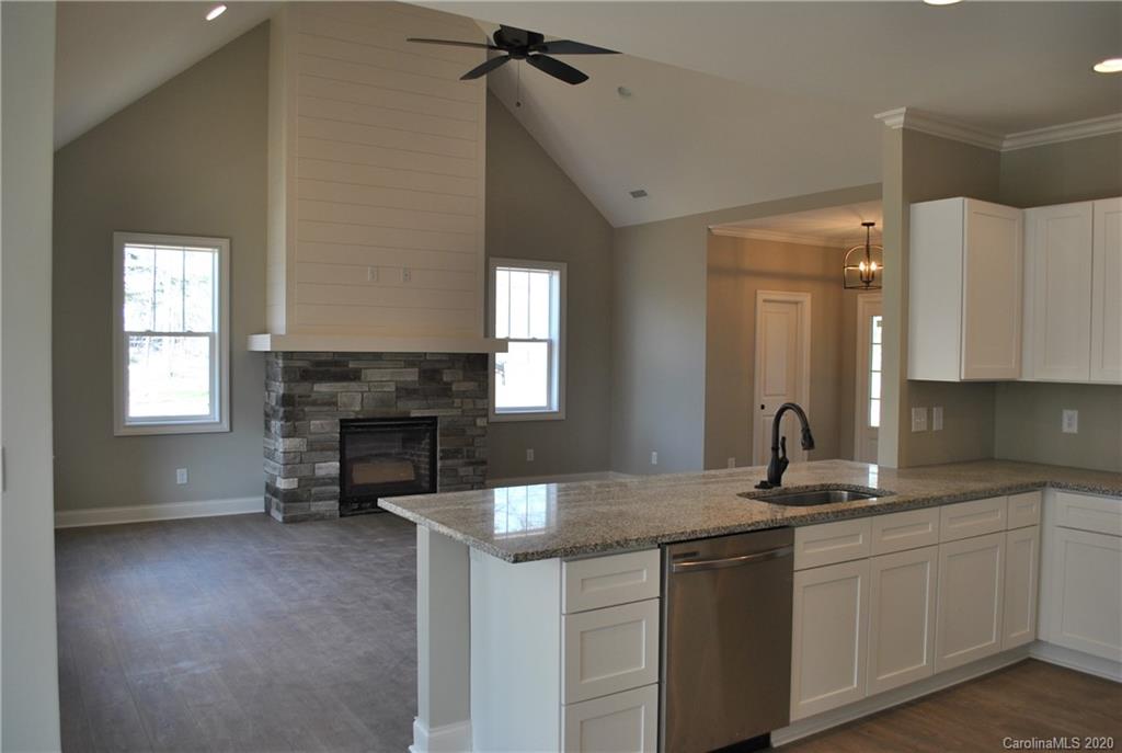 1003 Kendrick Road Clover, SC 29710 - Photo 4 of 18 Gallery Image 4