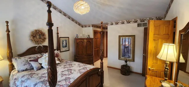 $500,000 | 18535 Stonehedge Drive, Unit A, Brookfield, WI 53045