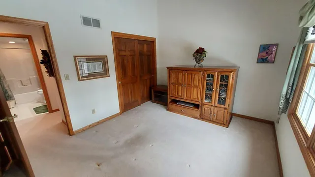 $500,000 | 18535 Stonehedge Drive, Unit A, Brookfield, WI 53045