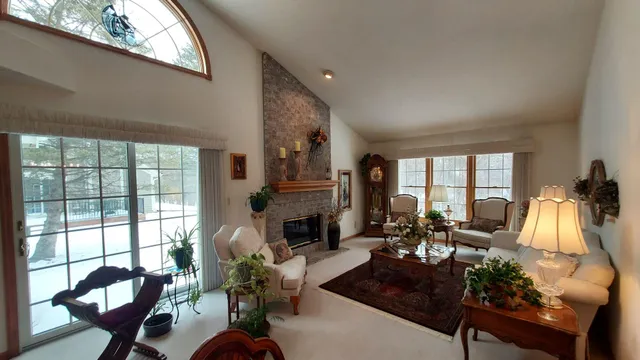 $500,000 | 18535 Stonehedge Drive, Unit A, Brookfield, WI 53045