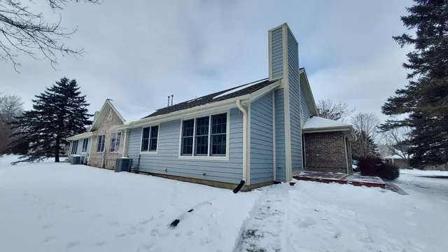 $500,000 | 18535 Stonehedge Drive, Unit A, Brookfield, WI 53045