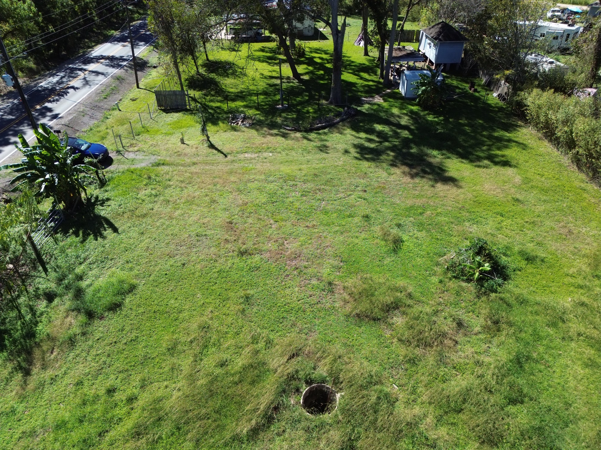 170 North County Road 30 Angleton, TX 77515 - Photo 4 of 5 a view of a garden