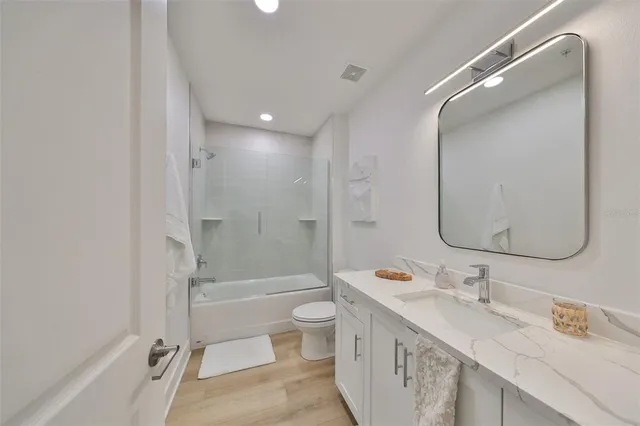 $5,000 | 400 150th Madeira Beach, Unit 402, Madeira Beach, FL 33708