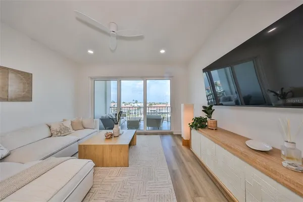 $7,000 | 400 150th Madeira Beach, Unit 402, Madeira Beach, FL 33708