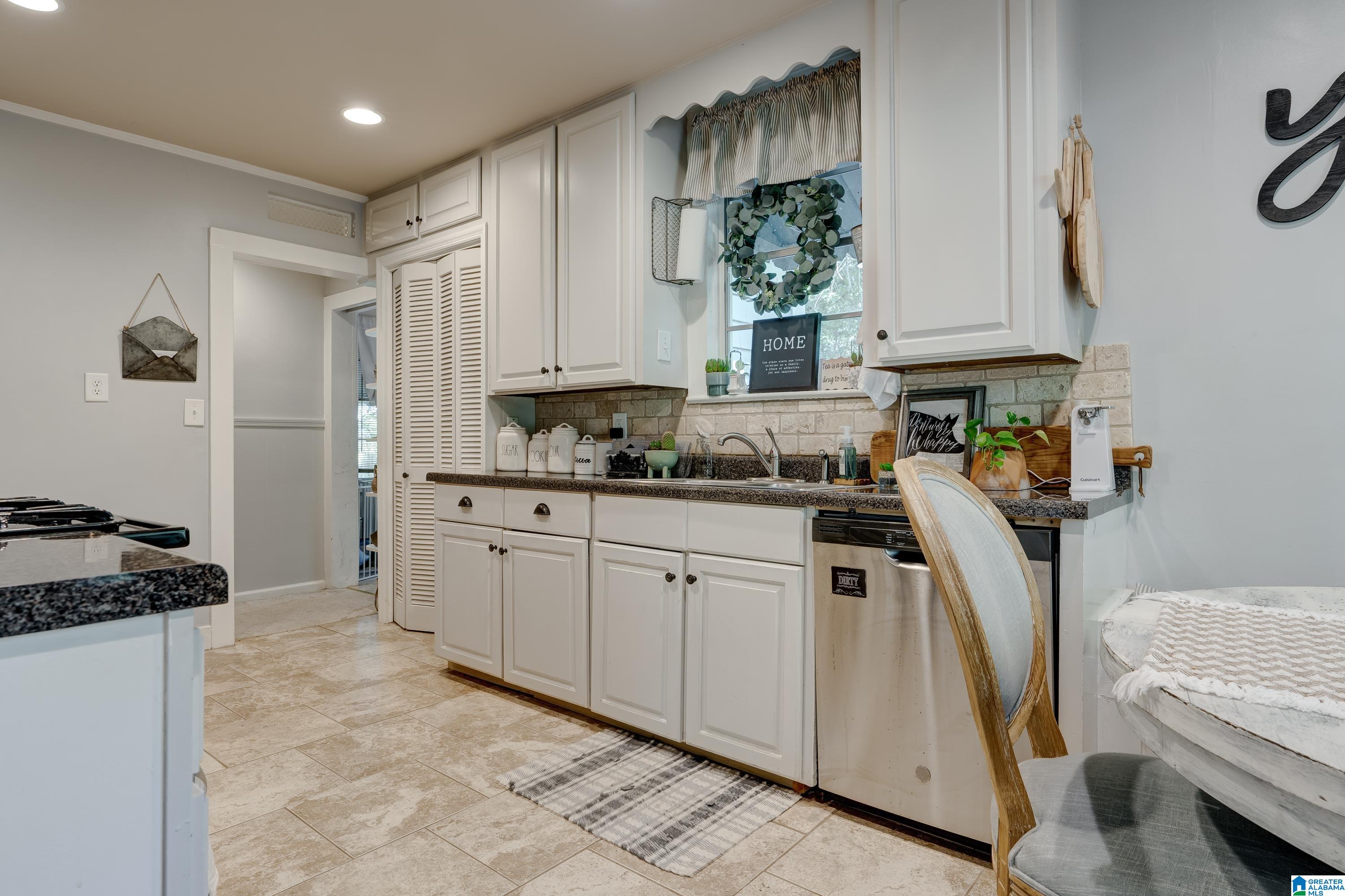 6070 Dickey Springs Road Bessemer, AL 35022 - Photo 13 of 31