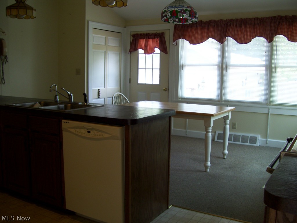 4115 Broadview Road Richfield, OH 44286 - Photo 4 of 10 Large kitchen!!!