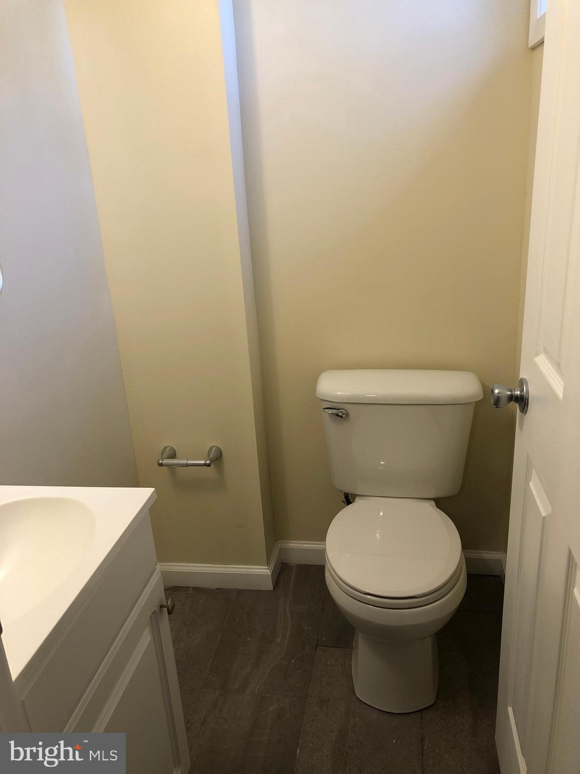1650 Gleneagle Road Baltimore, MD 21239 - Photo 26 of 31 Bathroom downstairs