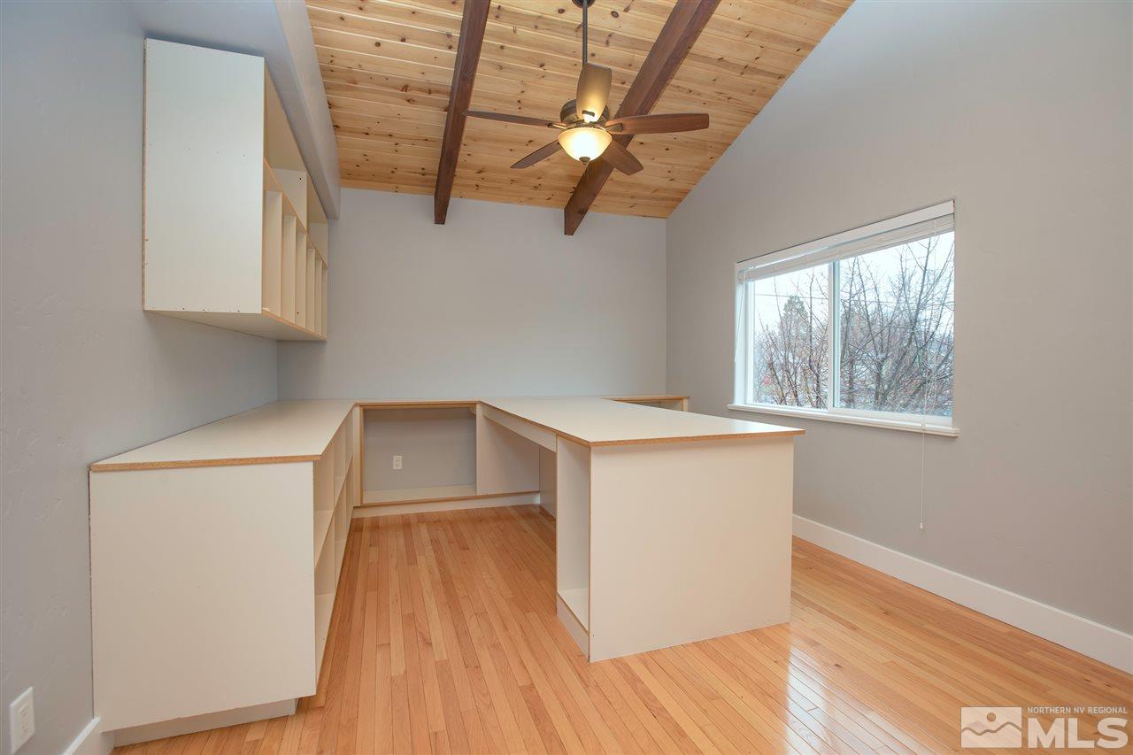 985 Akard Drive Reno, NV 89503 - Photo 17 of 25 a utility room with dryer and washer