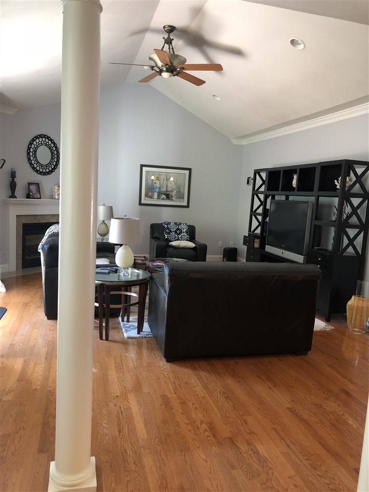 832 Wellington Road Manchester, NH 03104 - Photo 15 of 34 Gallery Image 15