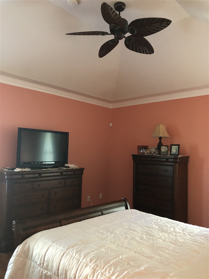 832 Wellington Road Manchester, NH 03104 - Photo 28 of 34 Gallery Image 28