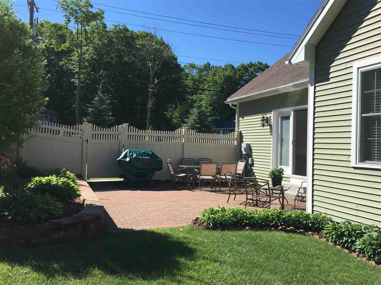 832 Wellington Road Manchester, NH 03104 - Photo 4 of 34 Gallery Image 4