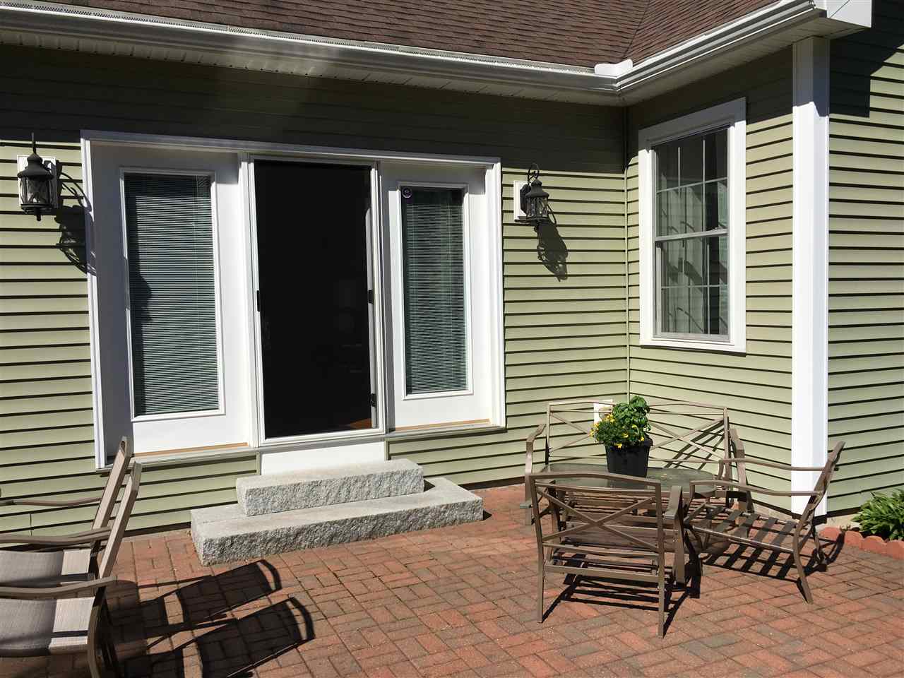 832 Wellington Road Manchester, NH 03104 - Photo 6 of 34 Gallery Image 6