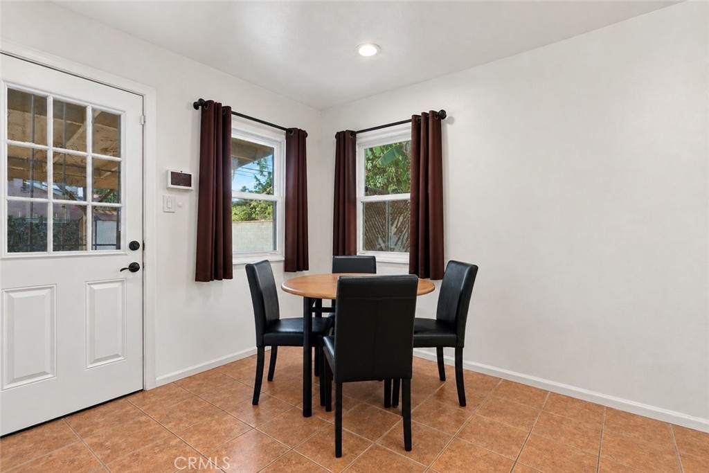 124 East Roland Street Azusa, CA 91702 - Photo 12 of 41 Gallery Image 12