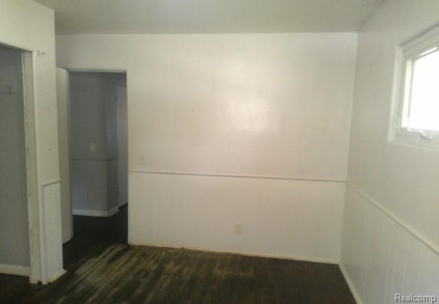433 Crestview Street Flushing, MI 48433 - Photo 18 of 19 DSCF0599.JPG