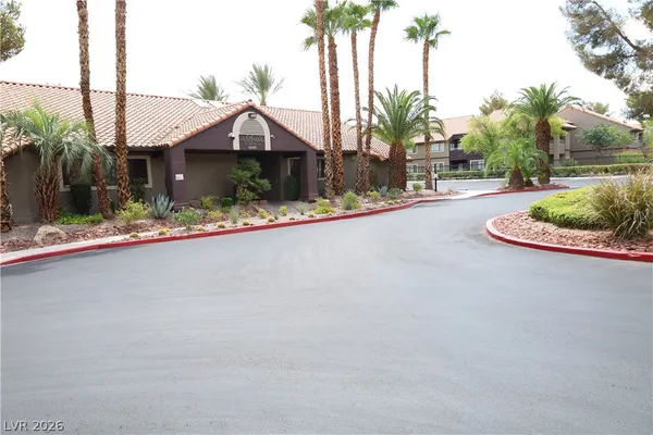$1,395 | 5002 South Rainbow Boulevard, Unit 103, Las Vegas, NV 89118