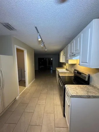 $1,400 | 2050 Oleander Boulevard, Unit 10206, Fort Pierce, FL 34950