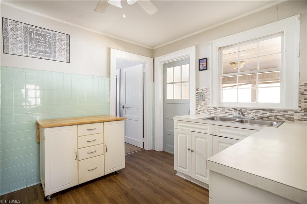 631 Liberty Road High Point, NC 27263 - Photo 9 of 26