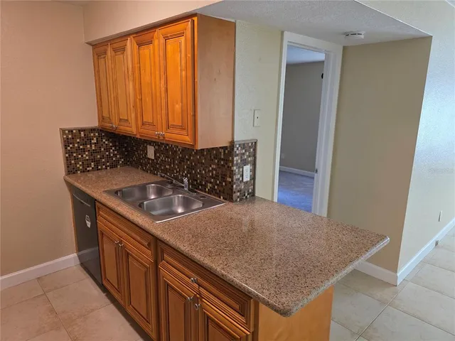 $1,500 | 201 Red Maple Place, Brandon, FL 33510