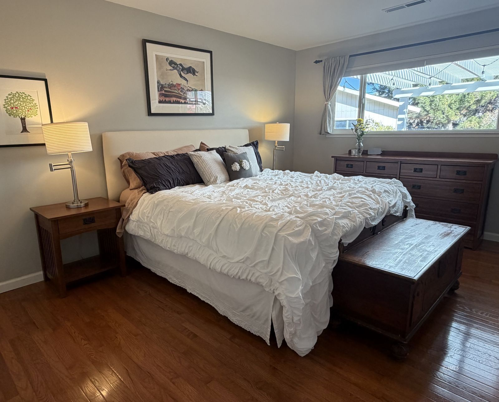 320 Apollo Circle Bishop, CA 93514 - Photo 11 of 35 a bedroom with bed and window