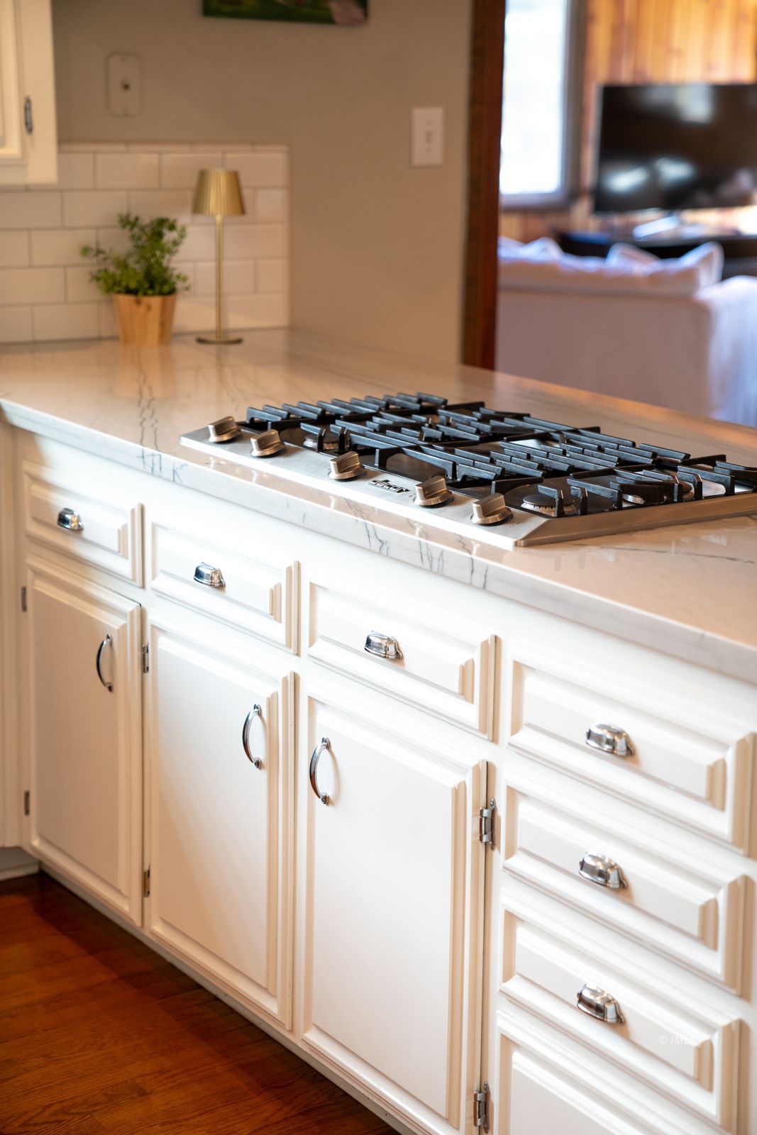 320 Apollo Circle Bishop, CA 93514 - Photo 16 of 35 Kitchen