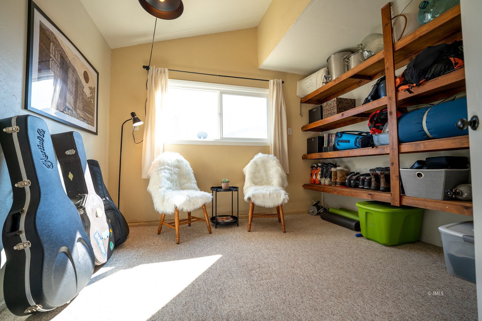 320 Apollo Circle Bishop, CA 93514 - Photo 24 of 35 Room