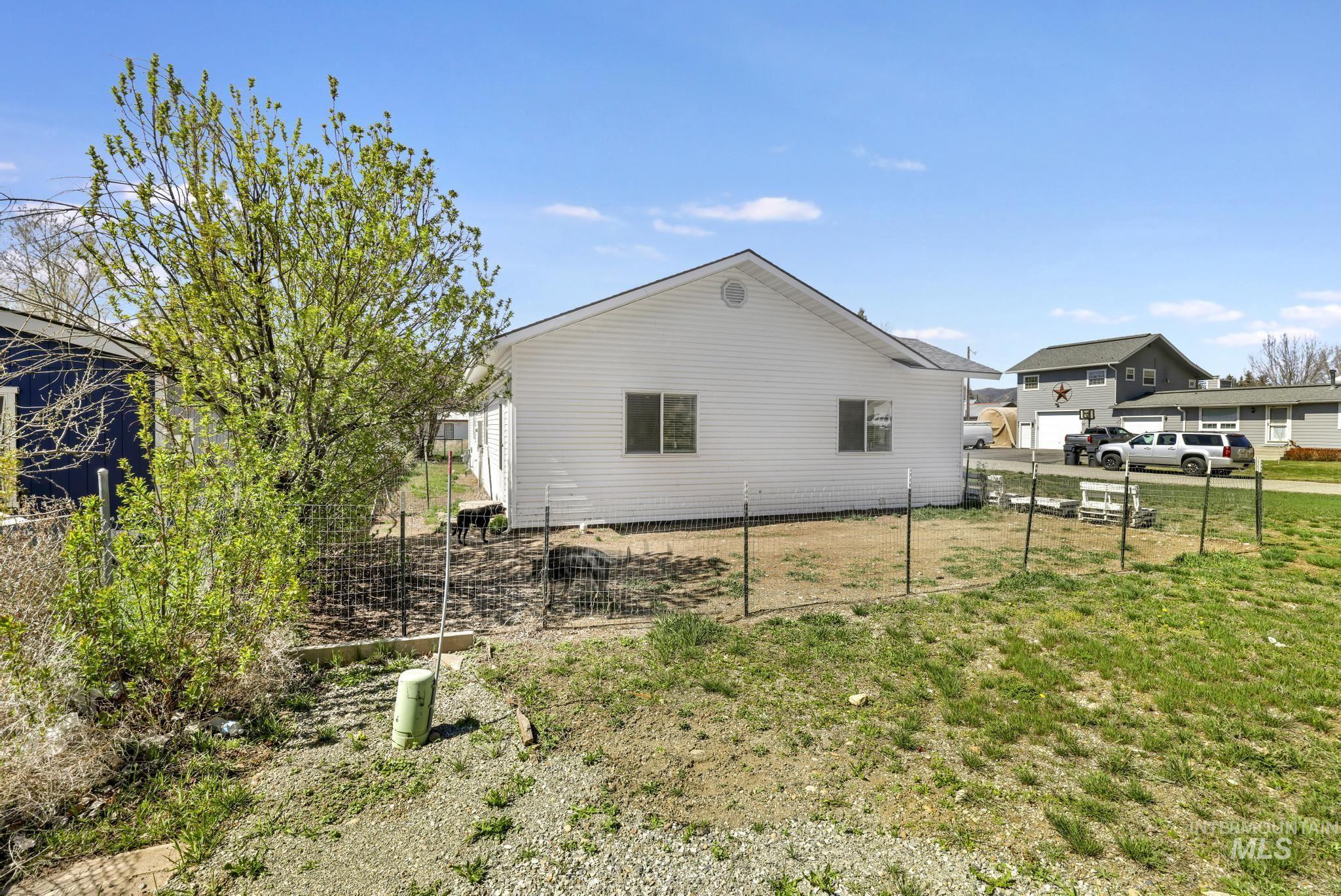 321 North 7th Street Bellevue, ID 83313 - Photo 13 of 15 View of side of home
