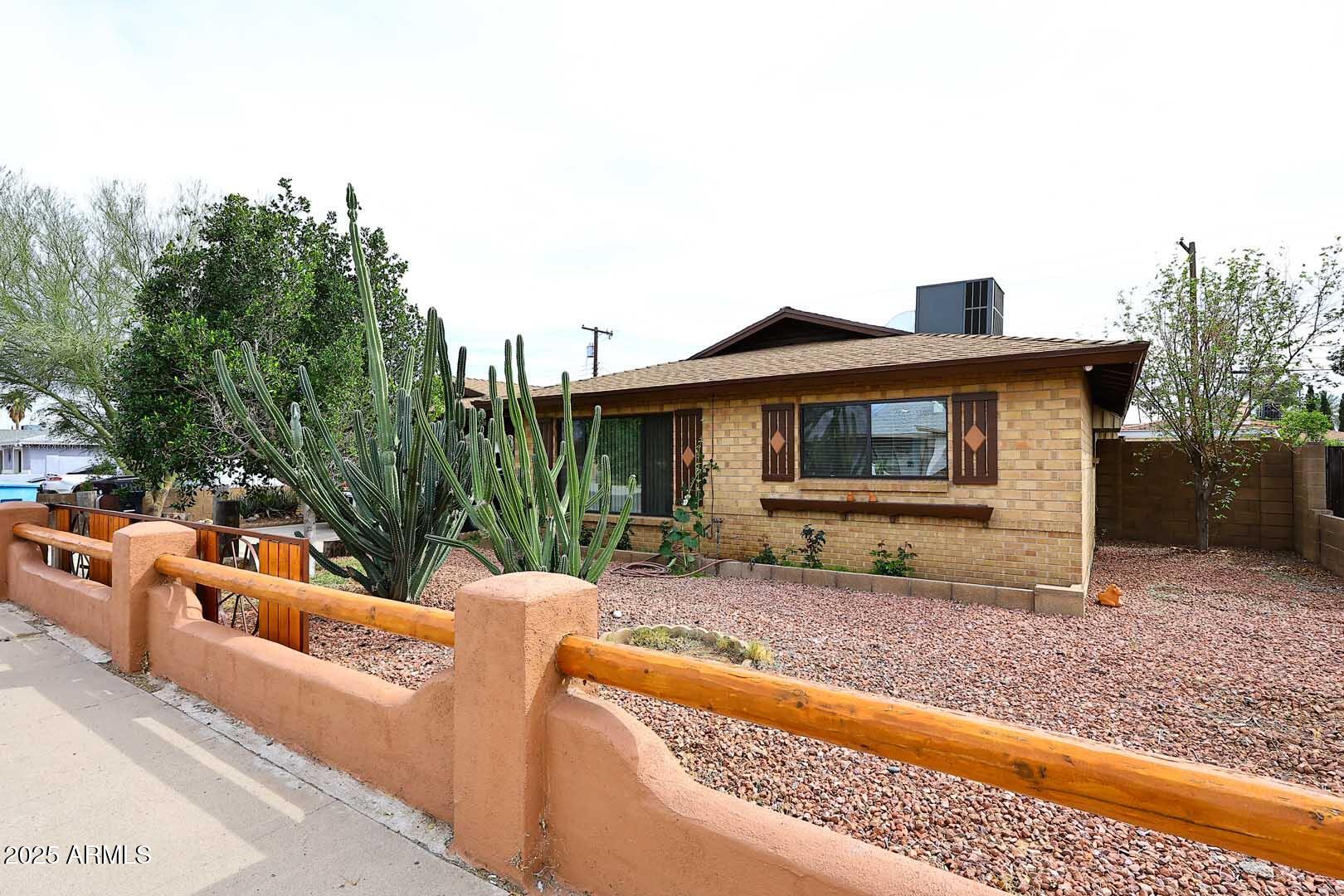 2619 West Lamar Road Phoenix, AZ 85017 - Photo 4 of 28 Front Corner View2