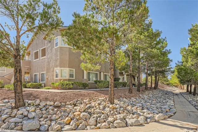 $1,740 | 2152 Quartz Cliff Street, Unit 204, Las Vegas, NV 89117