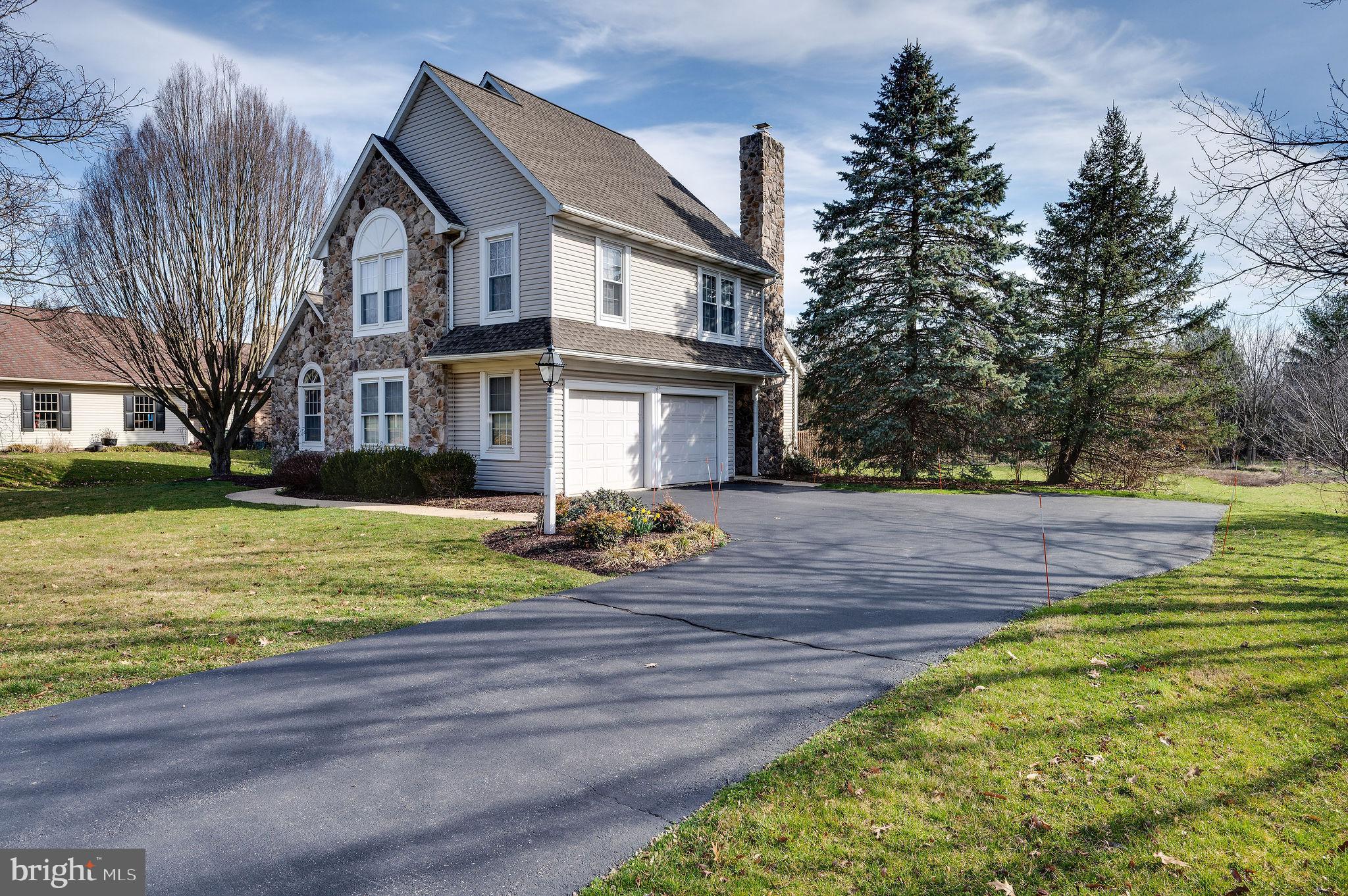 227 Farmstead Lane Lititz, PA 17543 - Photo 5 of 52