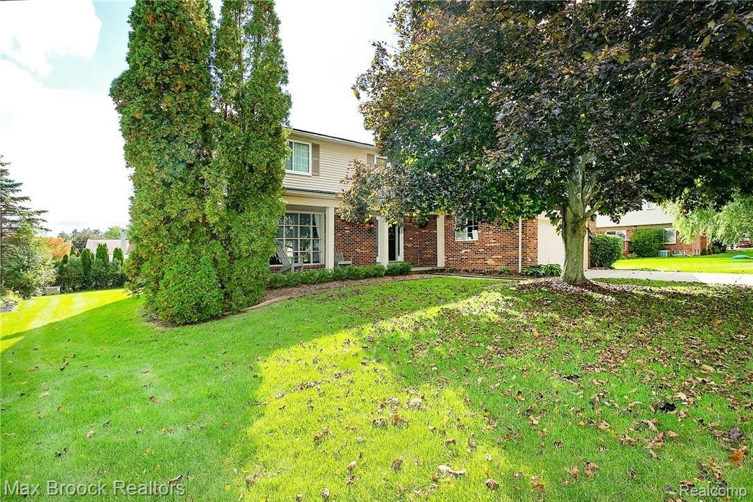 622 Abbey Court Rochester, MI 48307 - Photo 33 of 33 AbbeyCt-40.jpg