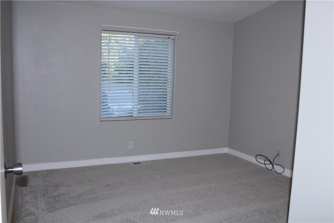 3112 Harris Road Southeast Port Orchard, WA 98366 - Photo 29 of 38 Gallery Image 29