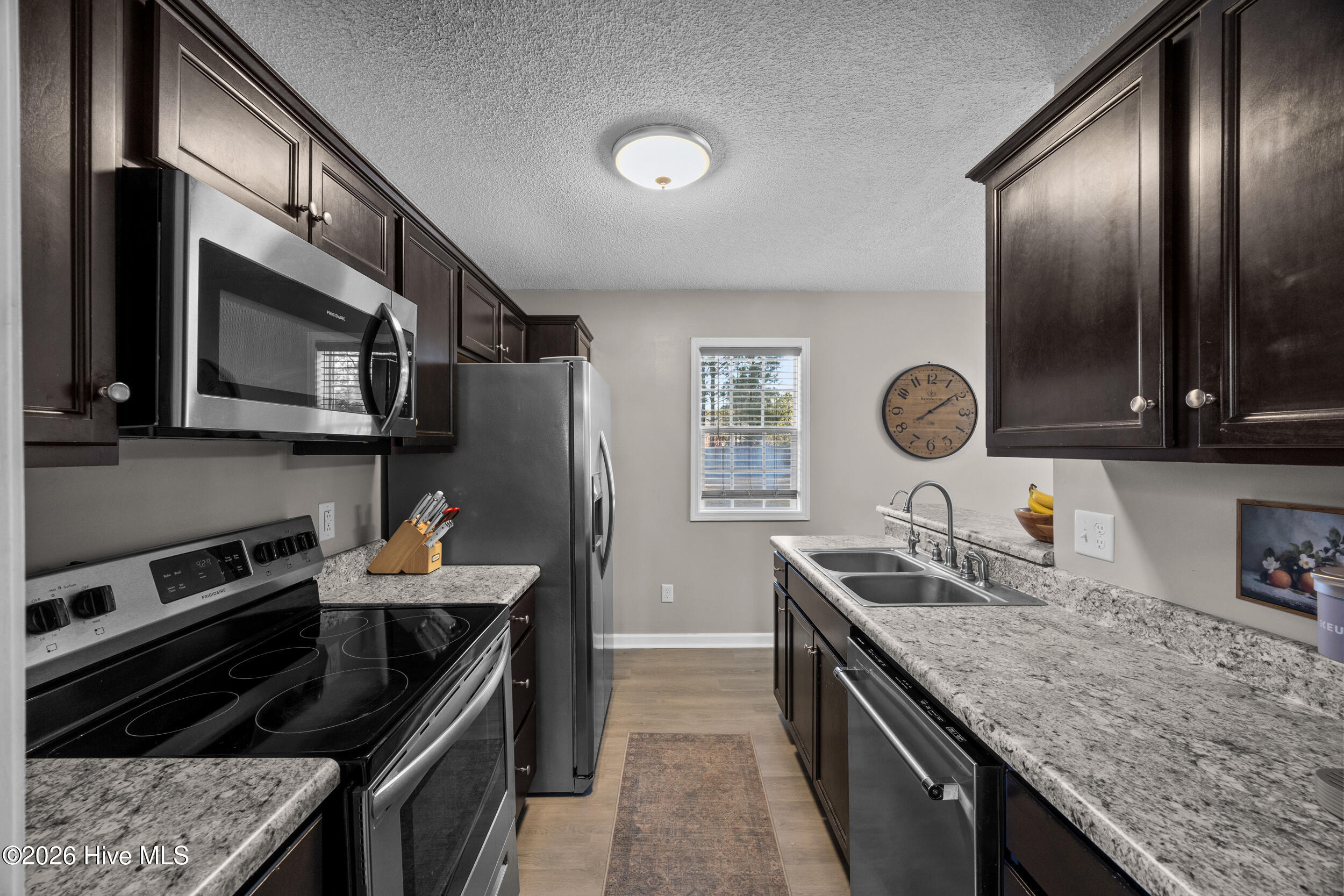 162 King Road Jacksonville, NC 28540 - Photo 12 of 40 21_kitchen