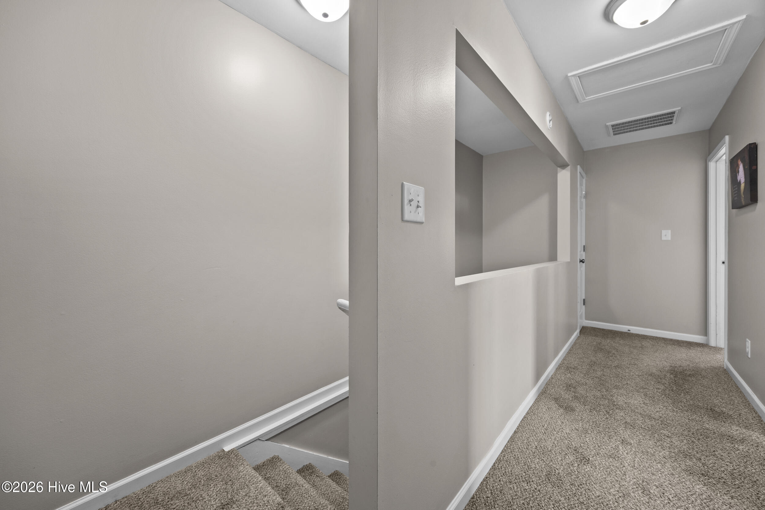 162 King Road Jacksonville, NC 28540 - Photo 14 of 40 24_stairs