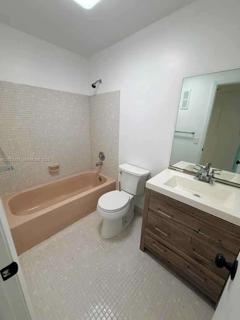 9499 West McNab Road, Unit 208 Tamarac, FL 33321 - Photo 5 of 6